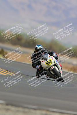 media/Sep-11-2022-SoCal Trackdays (Sun) [[81b7e951af]]/Turn 14 (1130am)/